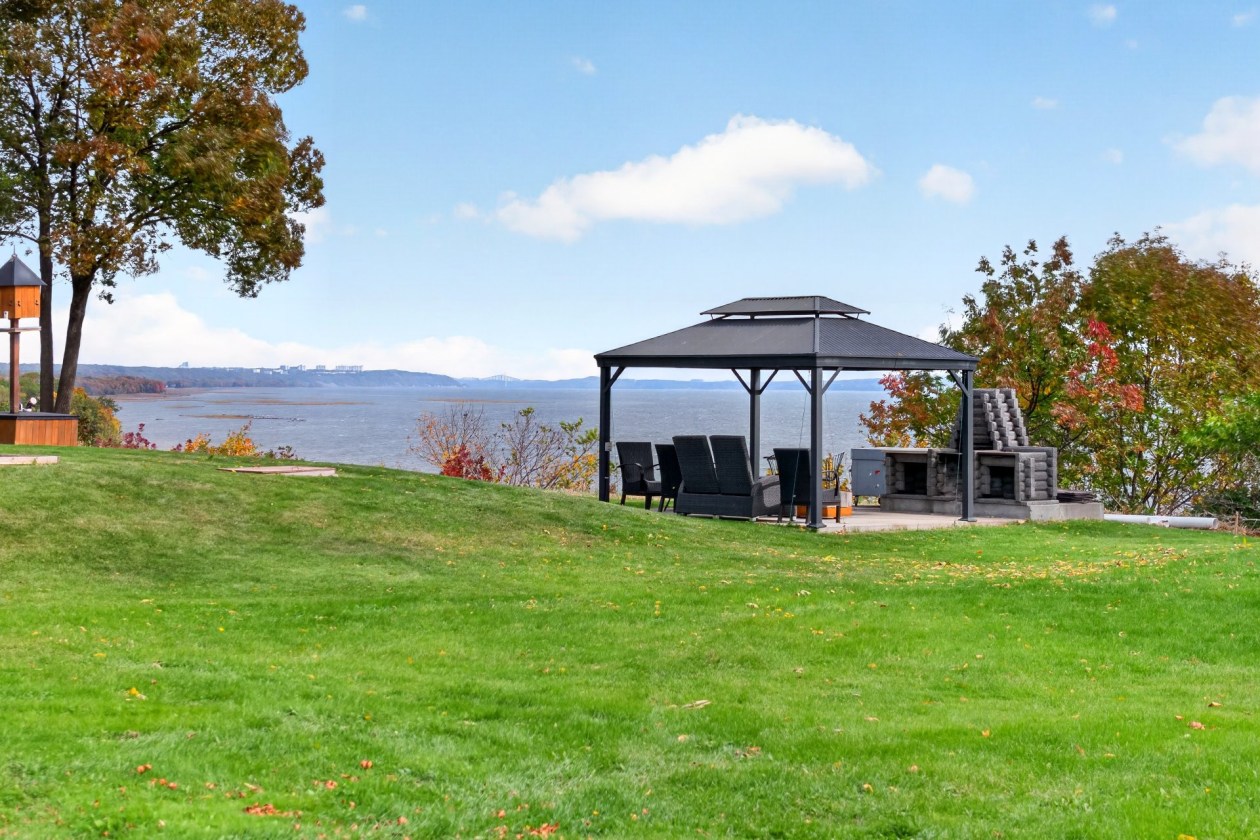 Exterior — 401 Route 138, Neuville