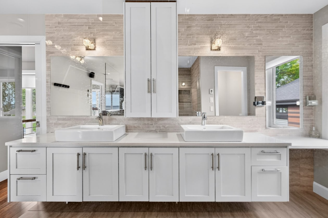 Bathroom — 401 Route 138, Neuville