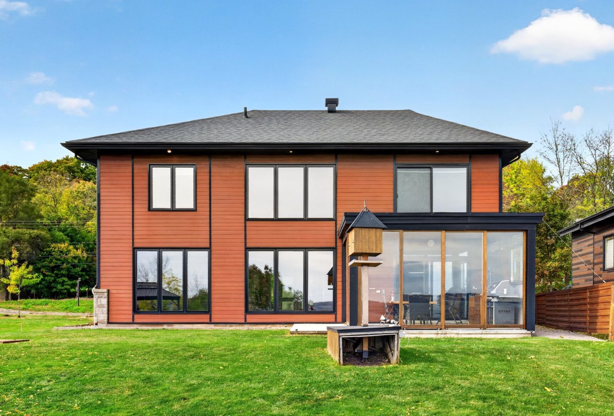 Back facade — 401 Route 138, Neuville