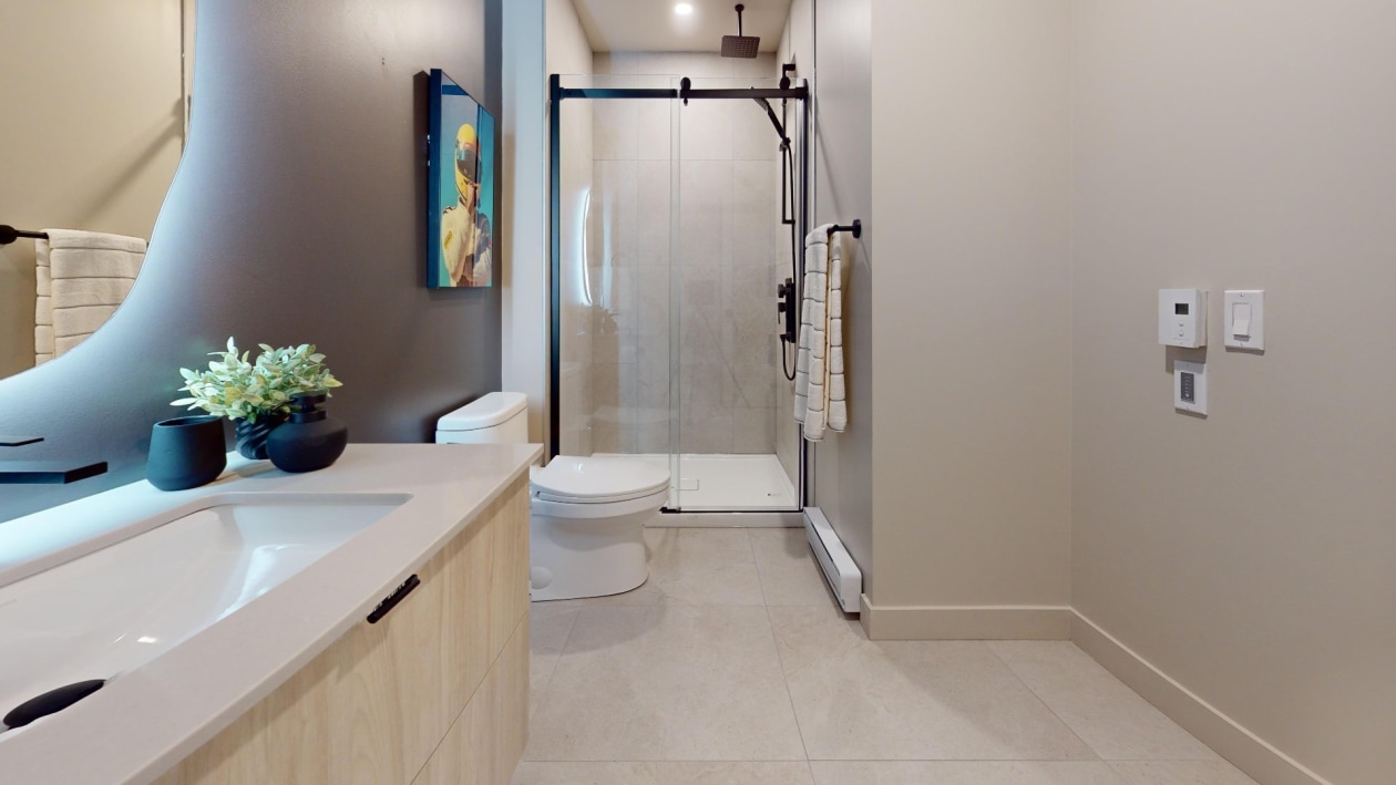 Salle de bains — 1555 Boul. Chomedey, Laval
