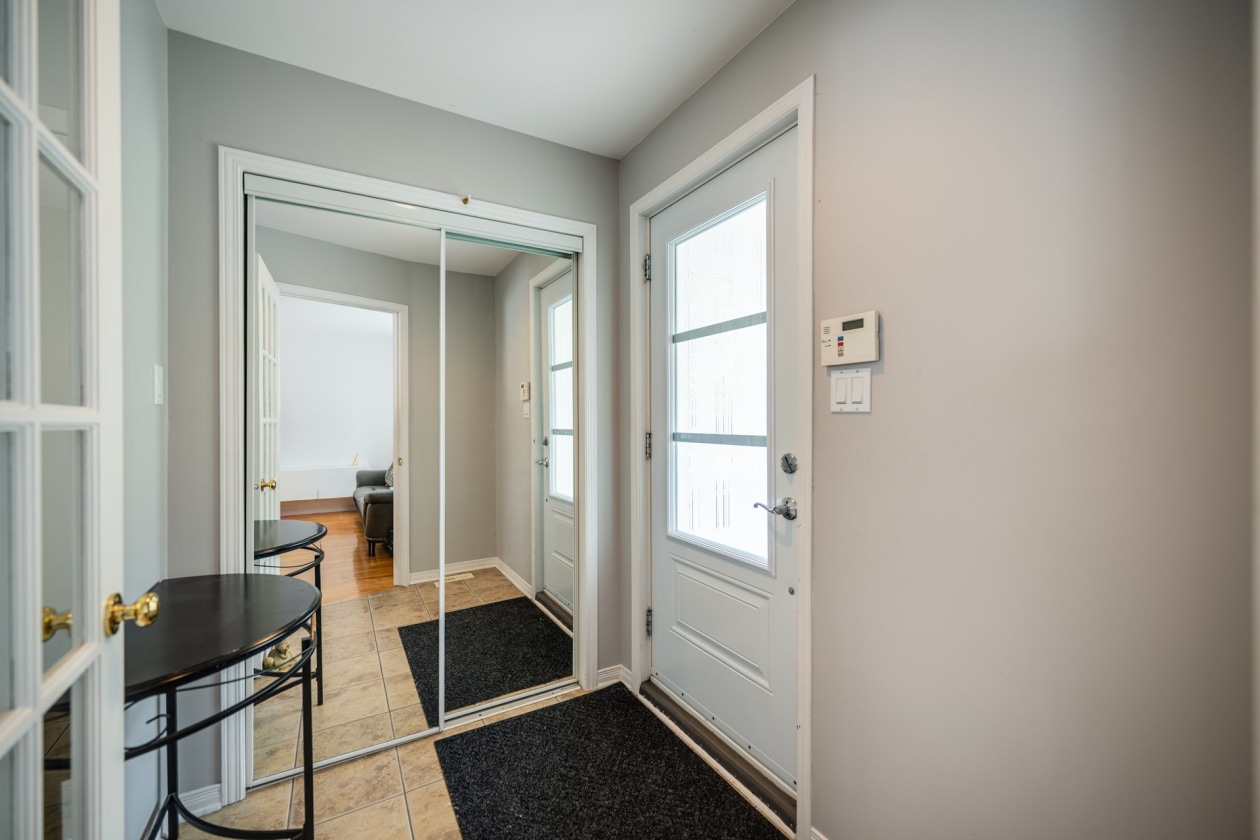 Hall d'entrée — 116 Boul. du Fort-St-Louis, Boucherville