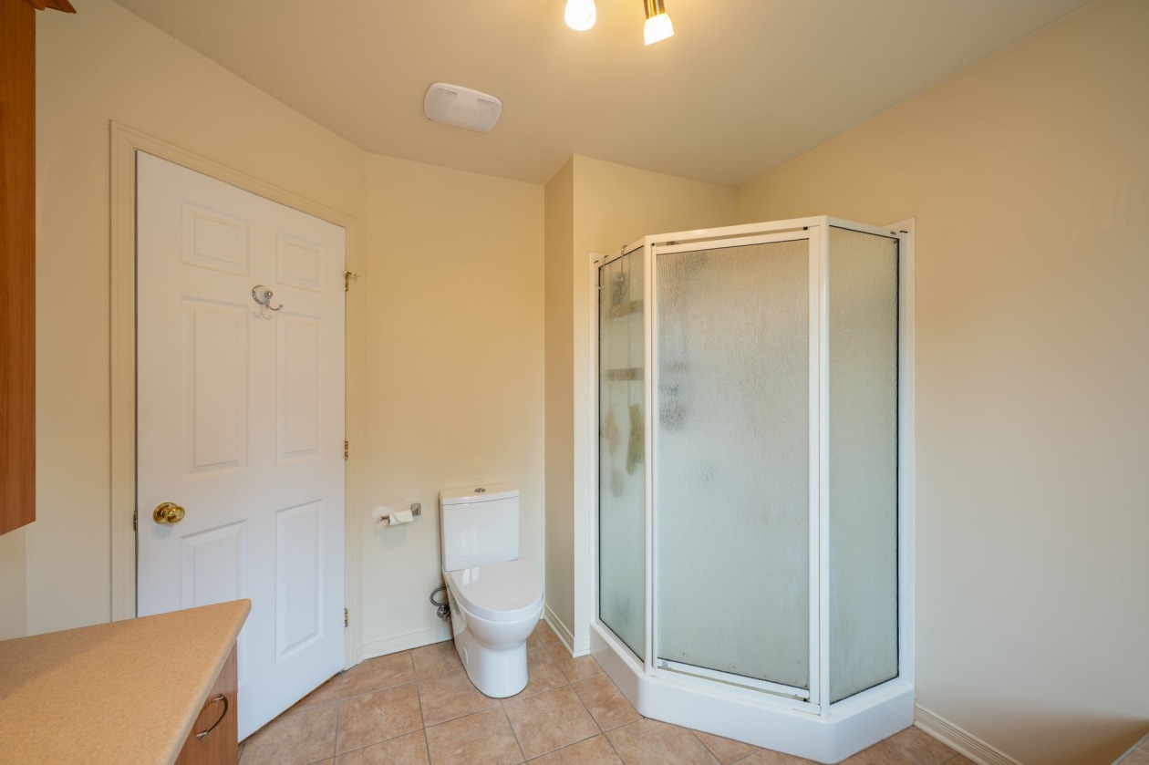 Salle de bains — 116 Boul. du Fort-St-Louis, Boucherville