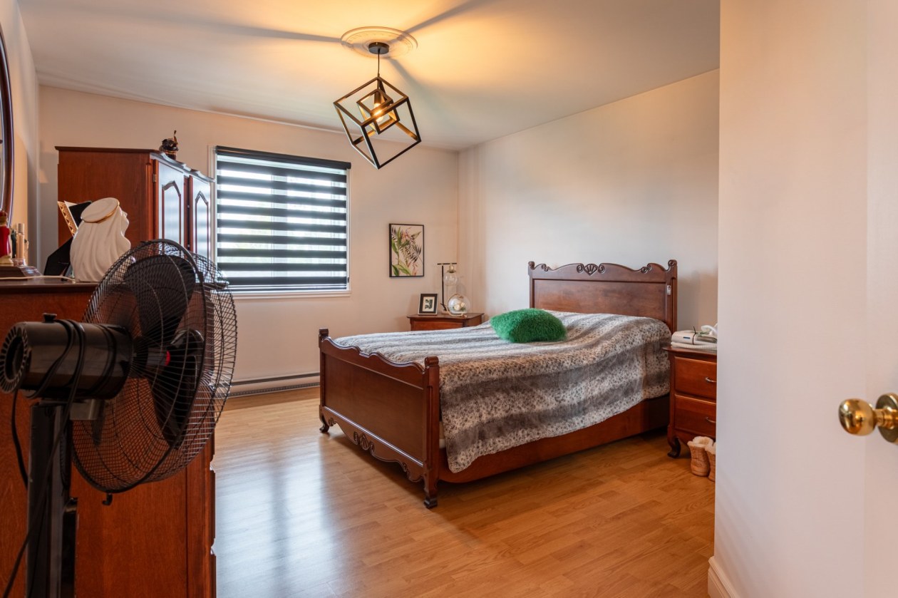 Chambre à coucher principale — 1863 Rue Pruneau, Saint-Maurice