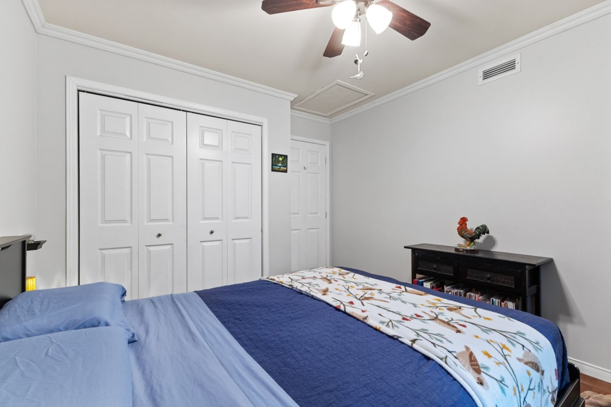 Bedroom — 12 Rue Joël, Val-des-Monts