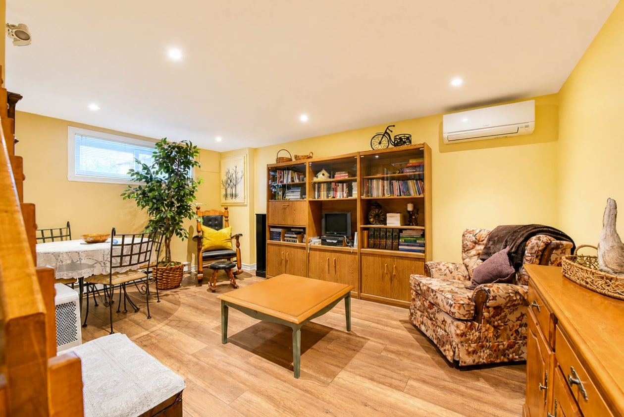 Family room — 999 22e Avenue, Laval