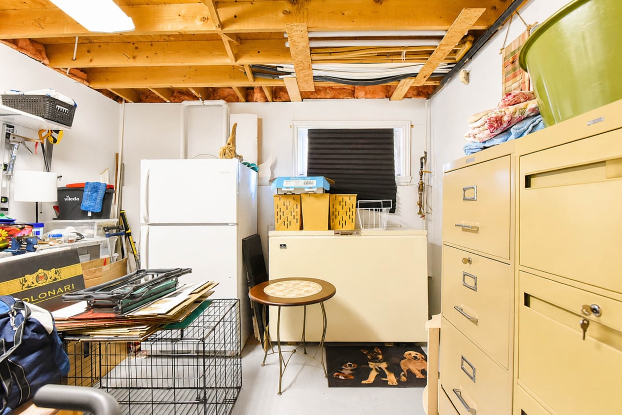 Storage — 999 22e Avenue, Laval
