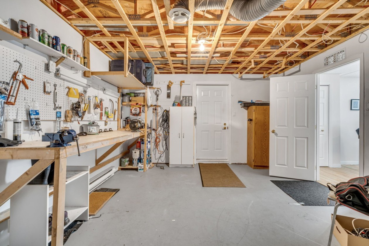 Atelier — 896 Rue Ferrant, L'Ancienne-Lorette