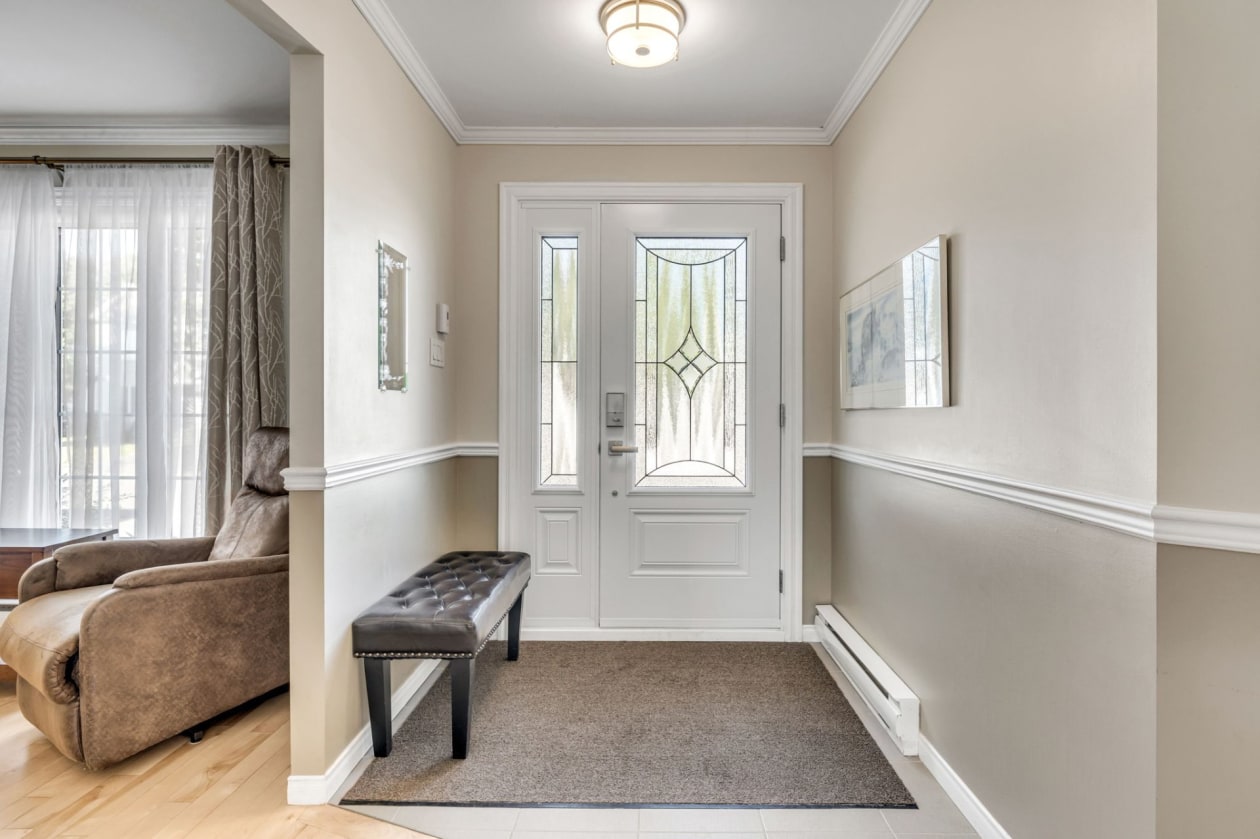 Hall d'entrée — 896 Rue Ferrant, L'Ancienne-Lorette