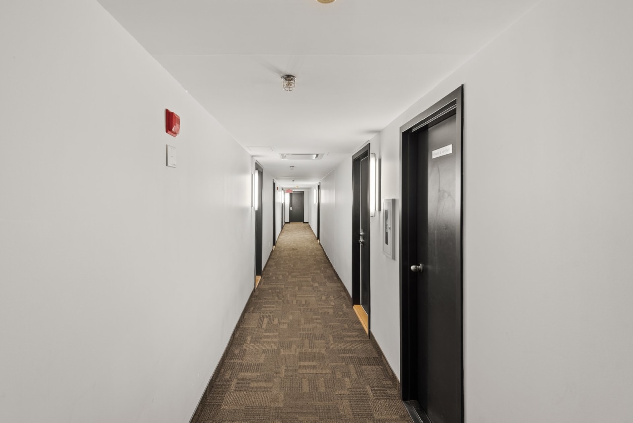 Corridor — 1451 Rue Parthenais, Montréal