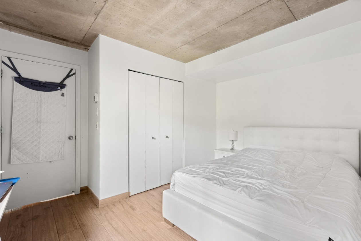 Bedroom — 1451 Rue Parthenais, Montréal