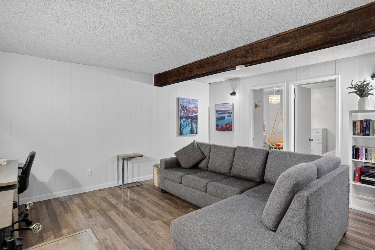 Salle familiale — 3422 Av. Ste-Marthe, Shawinigan