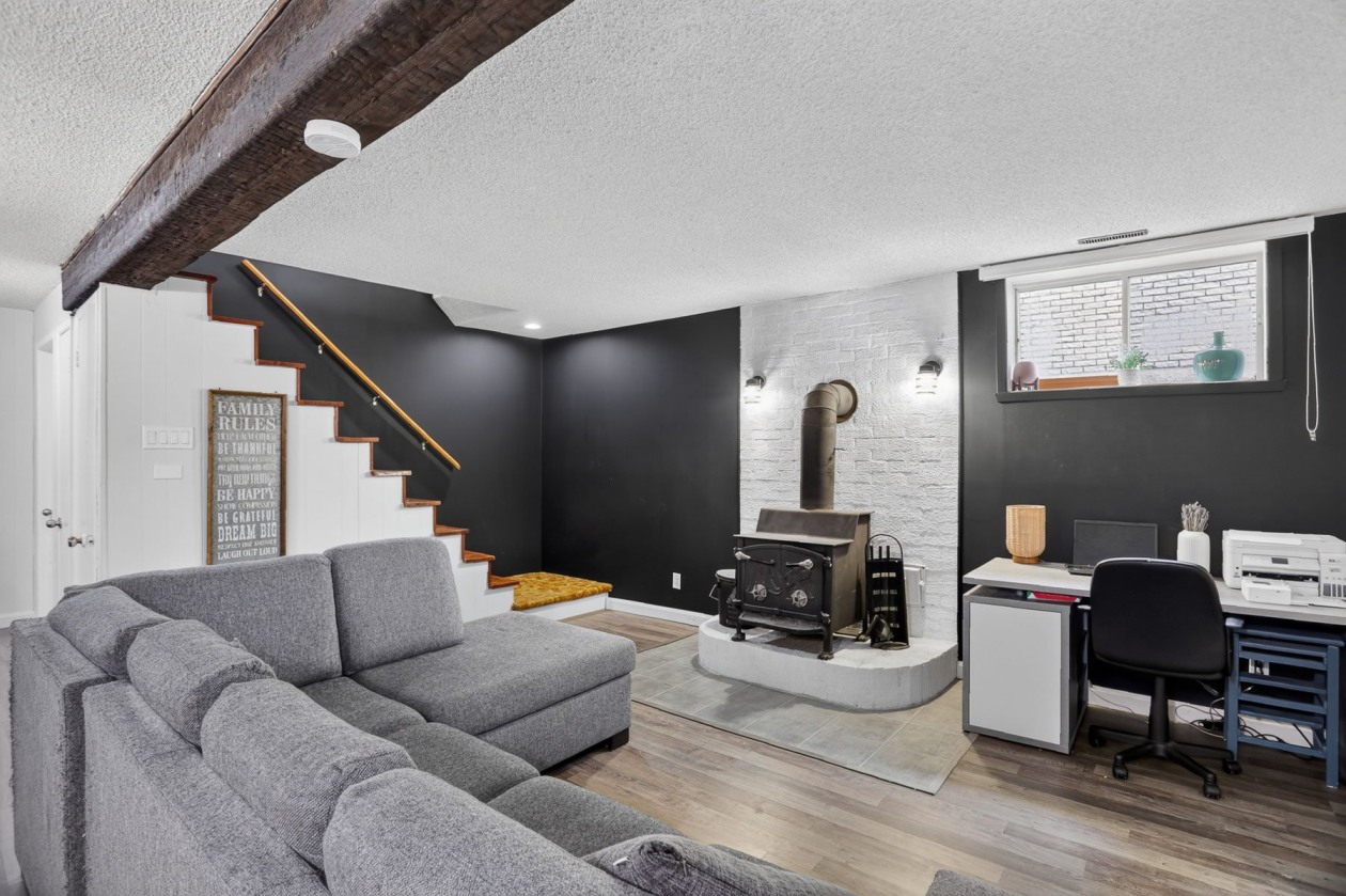 Salle familiale — 3422 Av. Ste-Marthe, Shawinigan