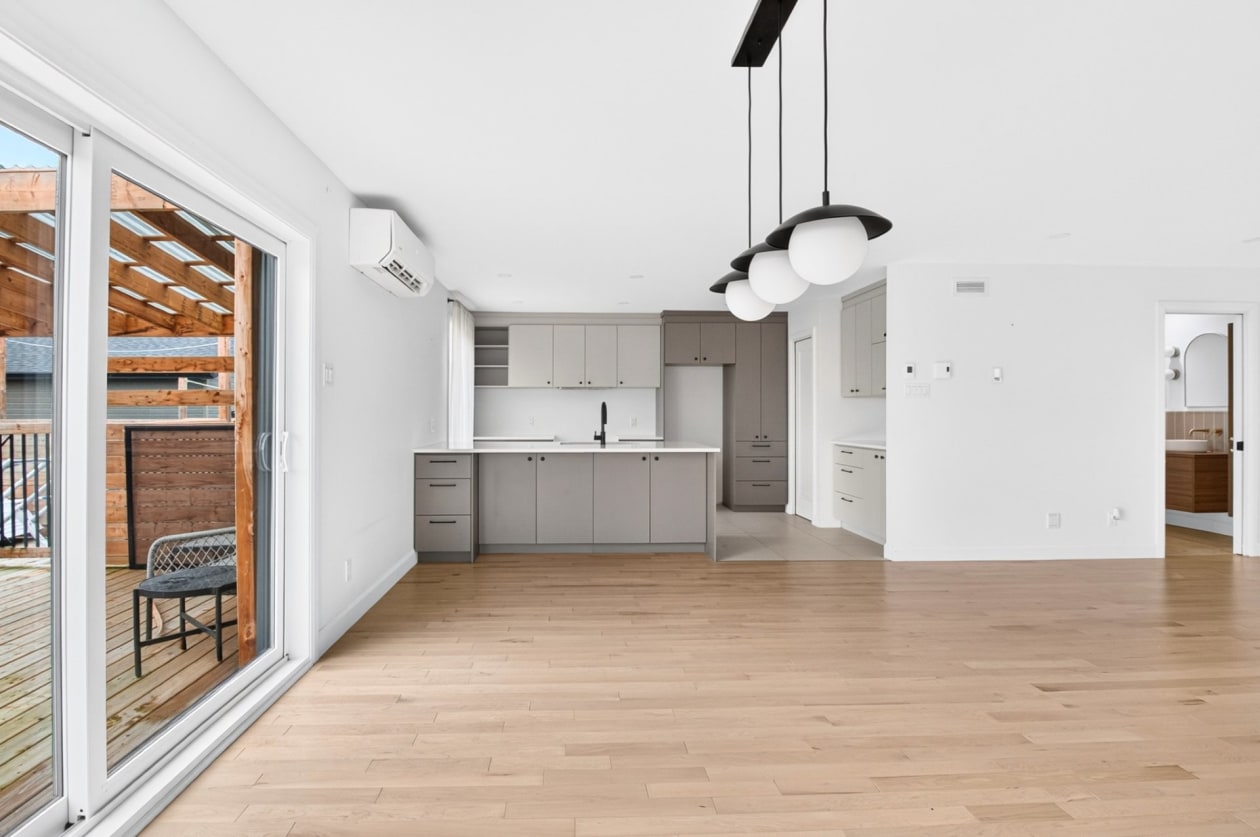 Salle à manger — 70 Rue Massicotte, Champlain