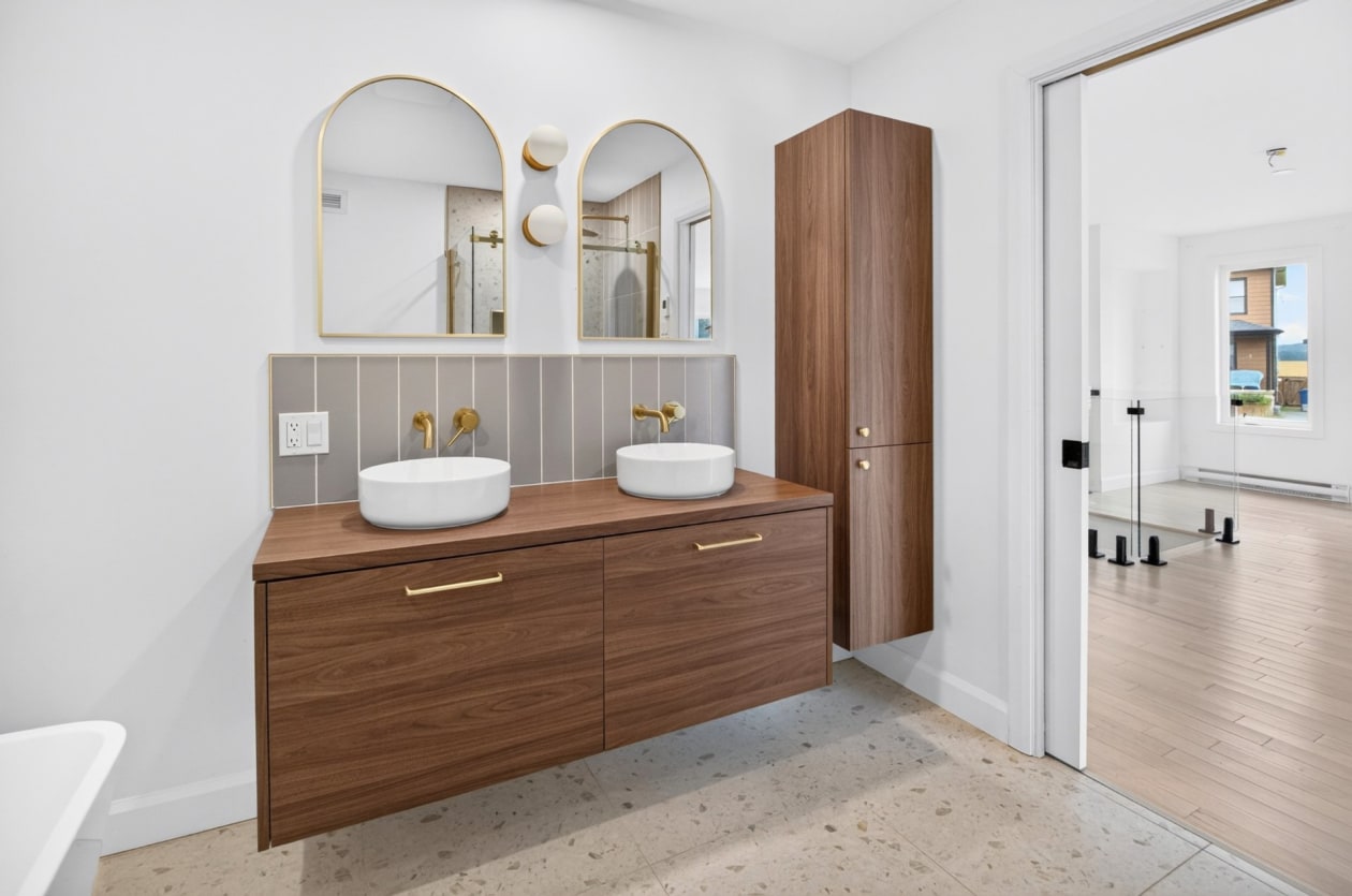 Salle de bains — 70 Rue Massicotte, Champlain
