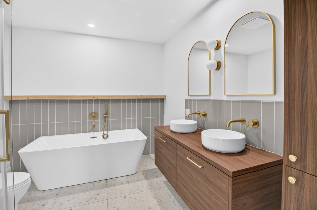Salle de bains — 70 Rue Massicotte, Champlain