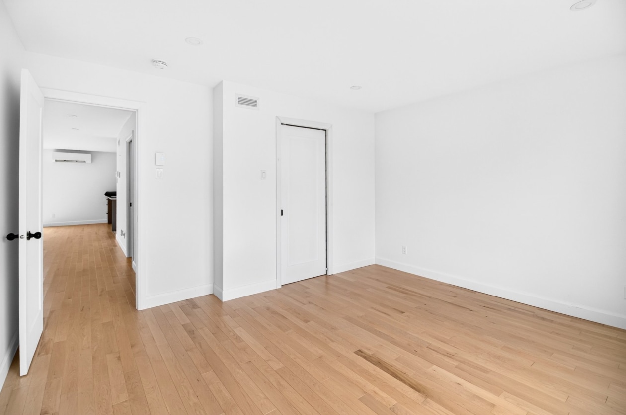 Chambre à coucher principale — 70 Rue Massicotte, Champlain