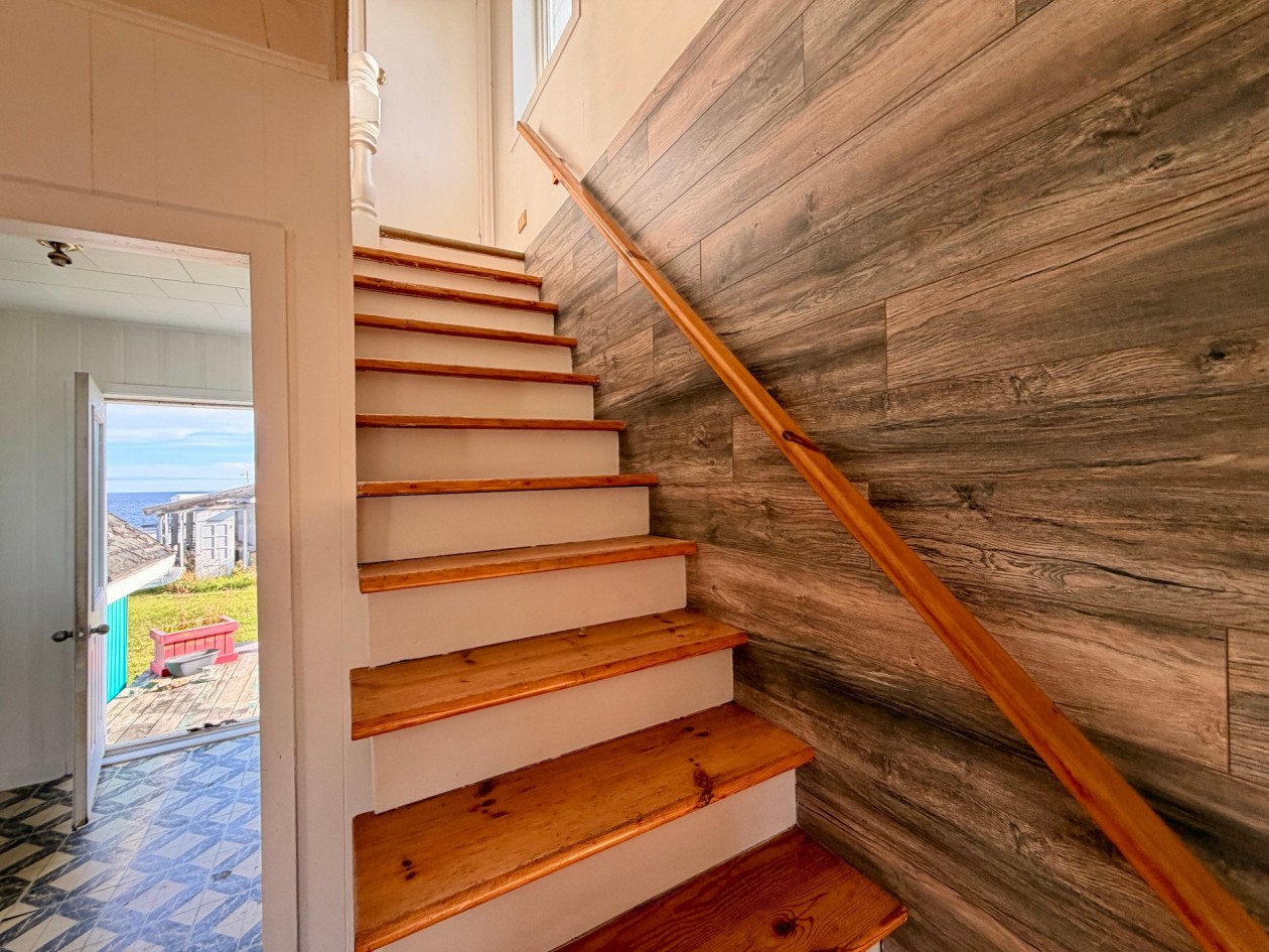 Escalier — 161 Route 132, Cloridorme