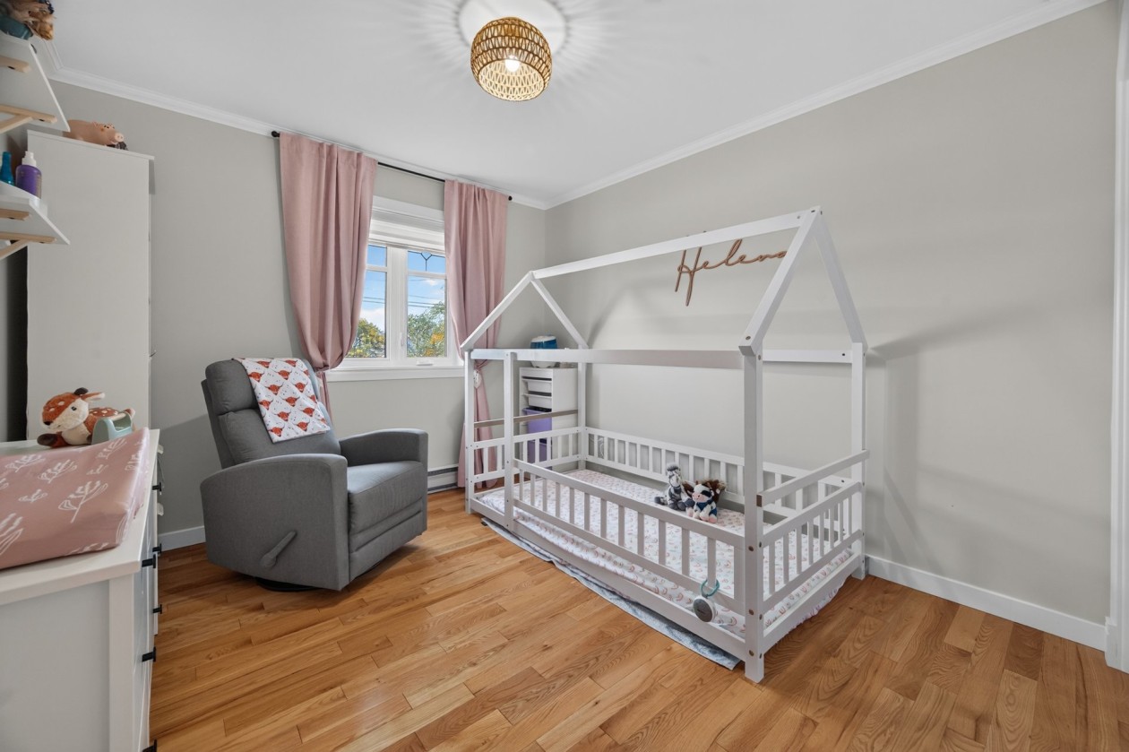 Chambre à coucher — 295 Route 132 E., Sainte-Luce