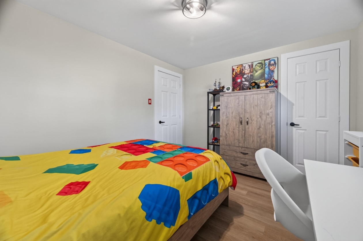 Chambre à coucher — 295 Route 132 E., Sainte-Luce