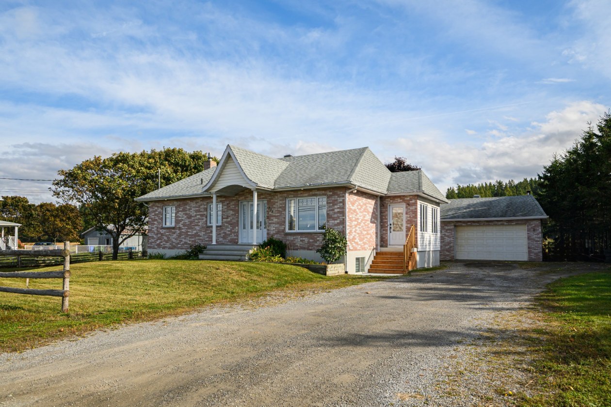 Façade — 295 Route 132 E., Sainte-Luce