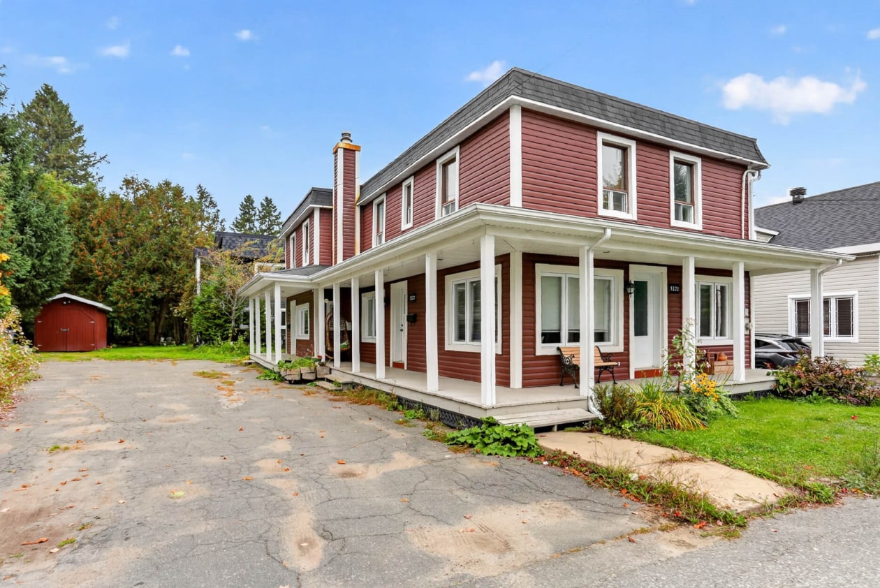 Façade — 5121 - 5125 Ch. des Pionniers, Shawinigan