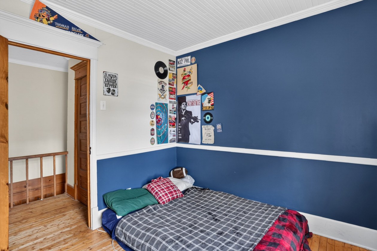 Chambre à coucher — 5121 - 5125 Ch. des Pionniers, Shawinigan