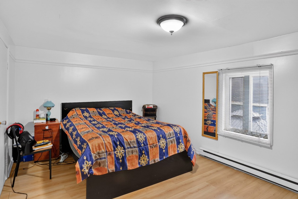 Chambre à coucher principale — 5121 - 5125 Ch. des Pionniers, Shawinigan