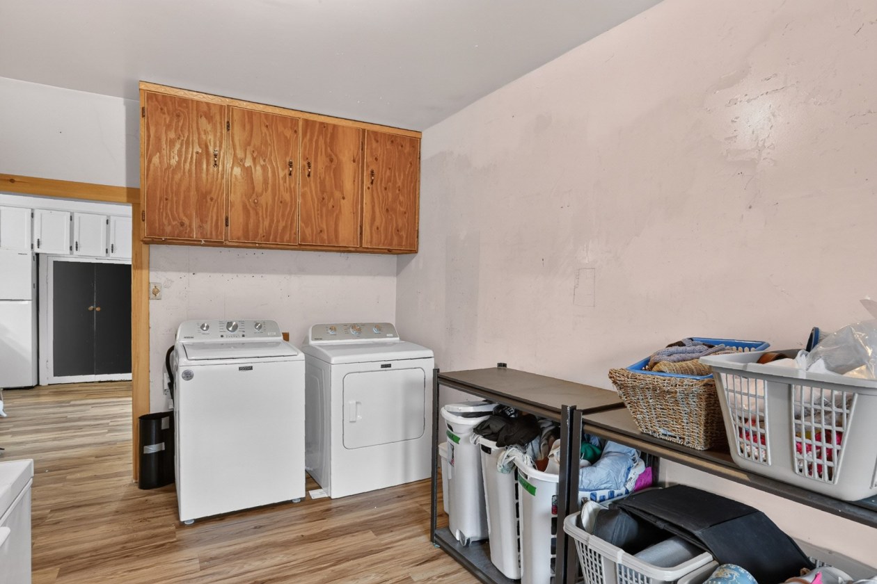 Salle de lavage — 5121 - 5125 Ch. des Pionniers, Shawinigan