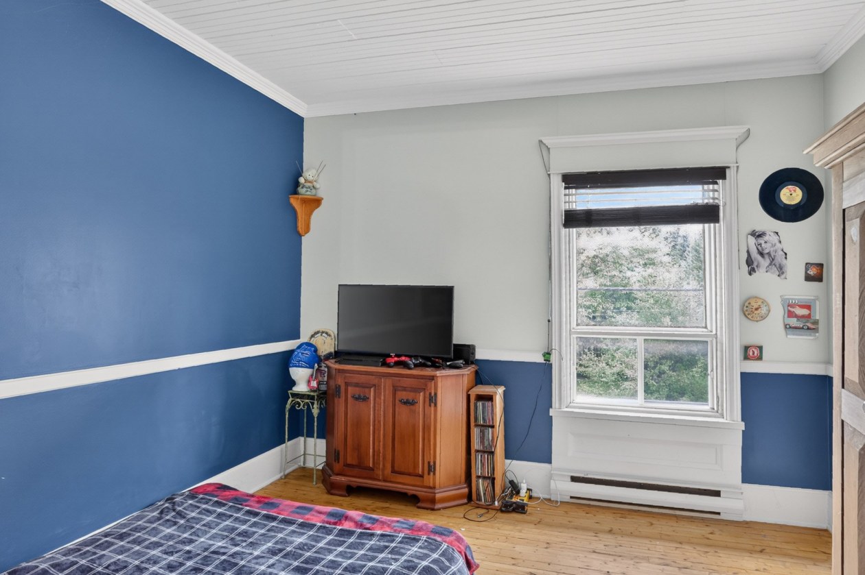Chambre à coucher — 5121 - 5125 Ch. des Pionniers, Shawinigan