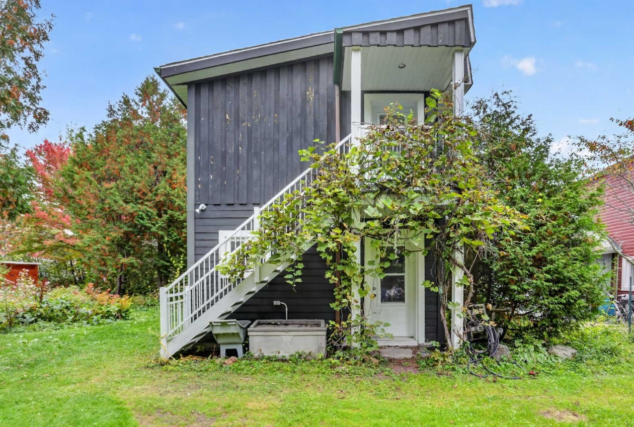 Atelier — 5121 - 5125 Ch. des Pionniers, Shawinigan