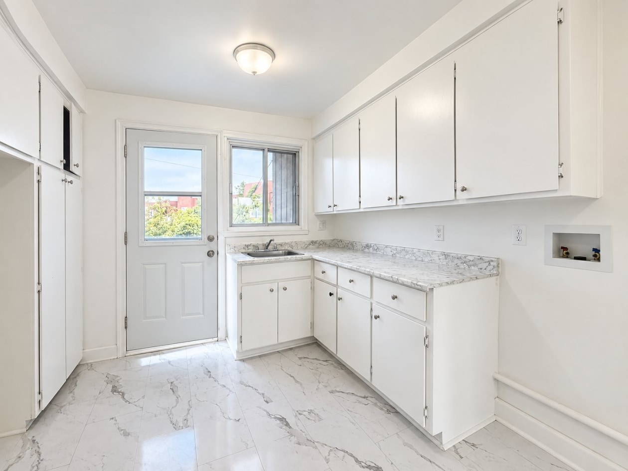 2380, Rue Duff Court