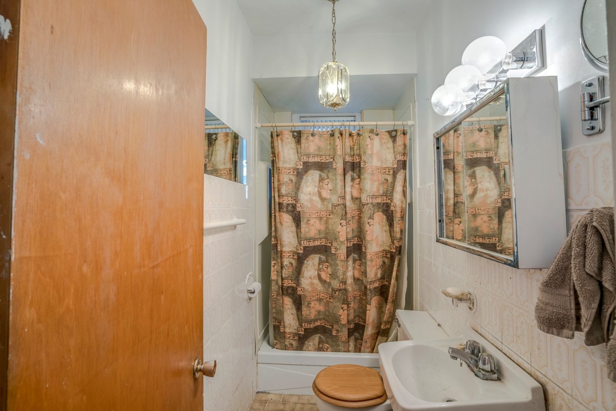 Salle de bains — 5029 - 5033 Rue St-Georges, Lévis