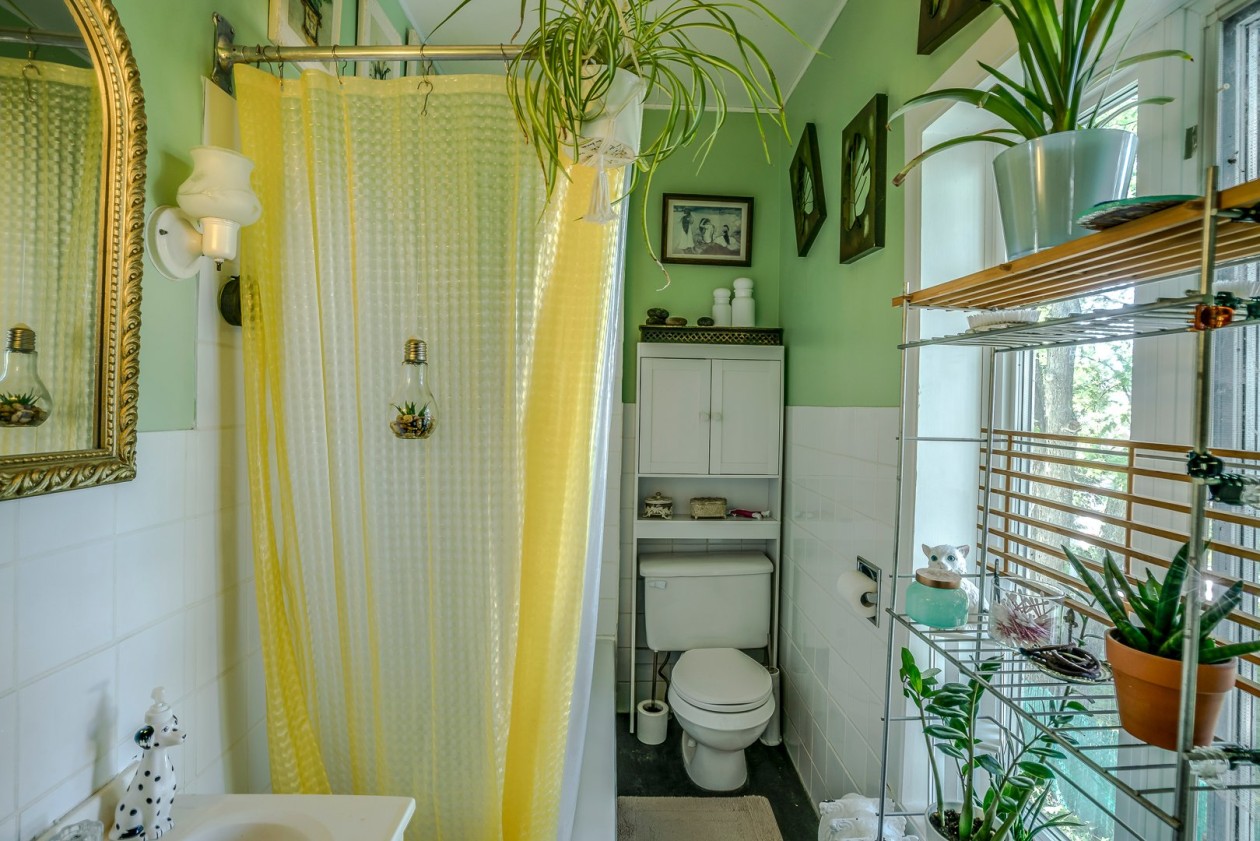 Salle de bains — 5029 - 5033 Rue St-Georges, Lévis