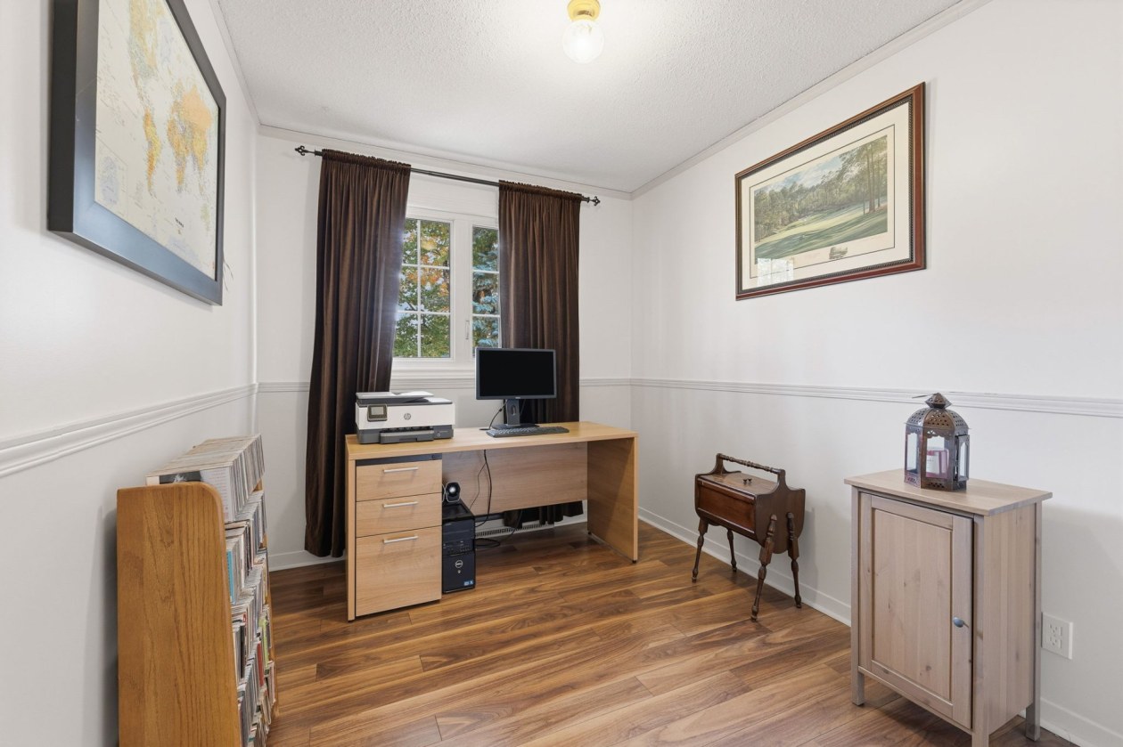 Bureau — 605 Rue O'Neil, Gatineau