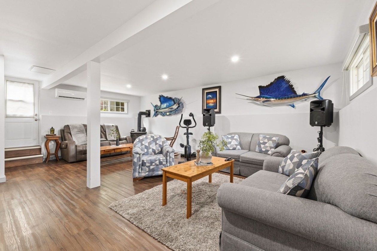 Salle familiale — 605 Rue O'Neil, Gatineau