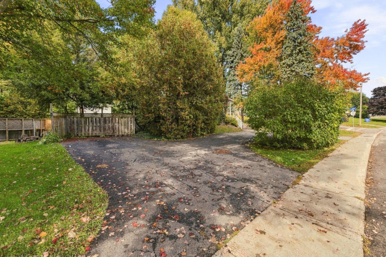 Photo 30 — 605 Rue O'Neil, Gatineau