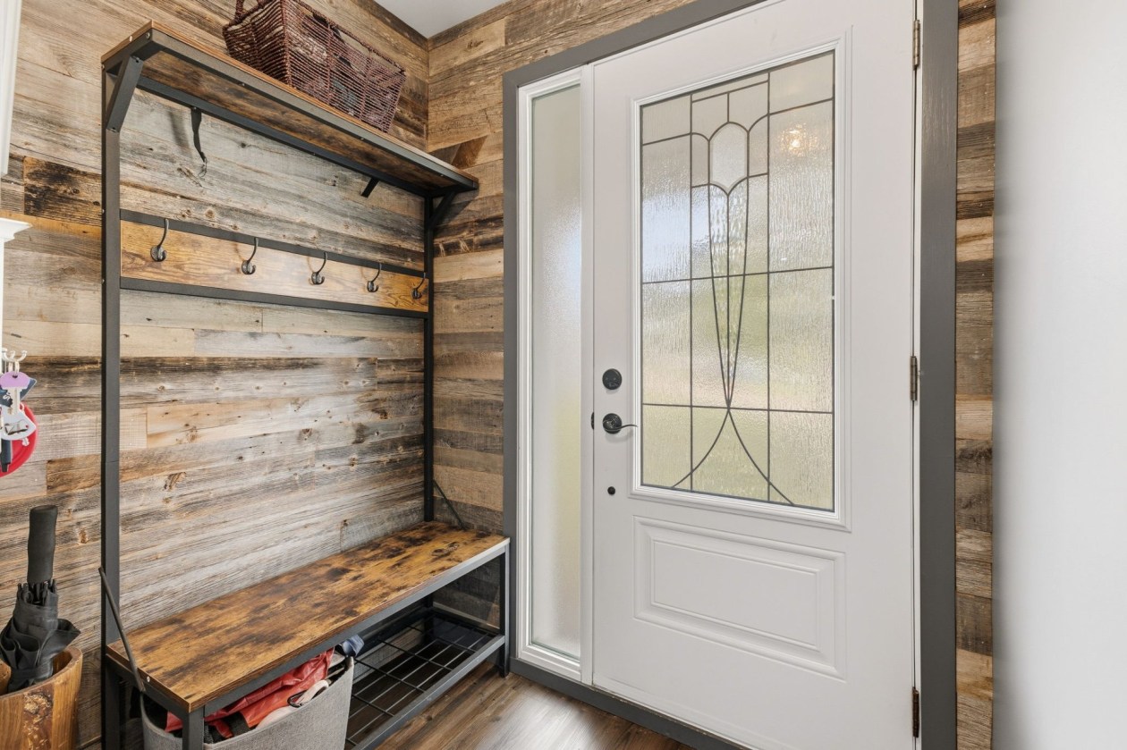 Hall d'entrée — 605 Rue O'Neil, Gatineau