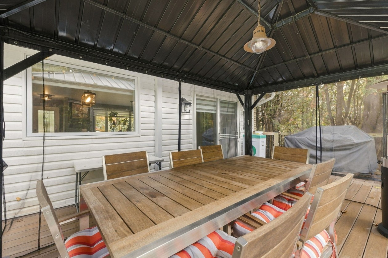 Balcon — 605 Rue O'Neil, Gatineau