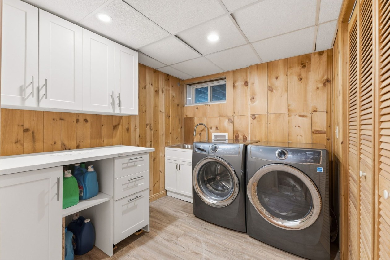 Salle de lavage — 605 Rue O'Neil, Gatineau