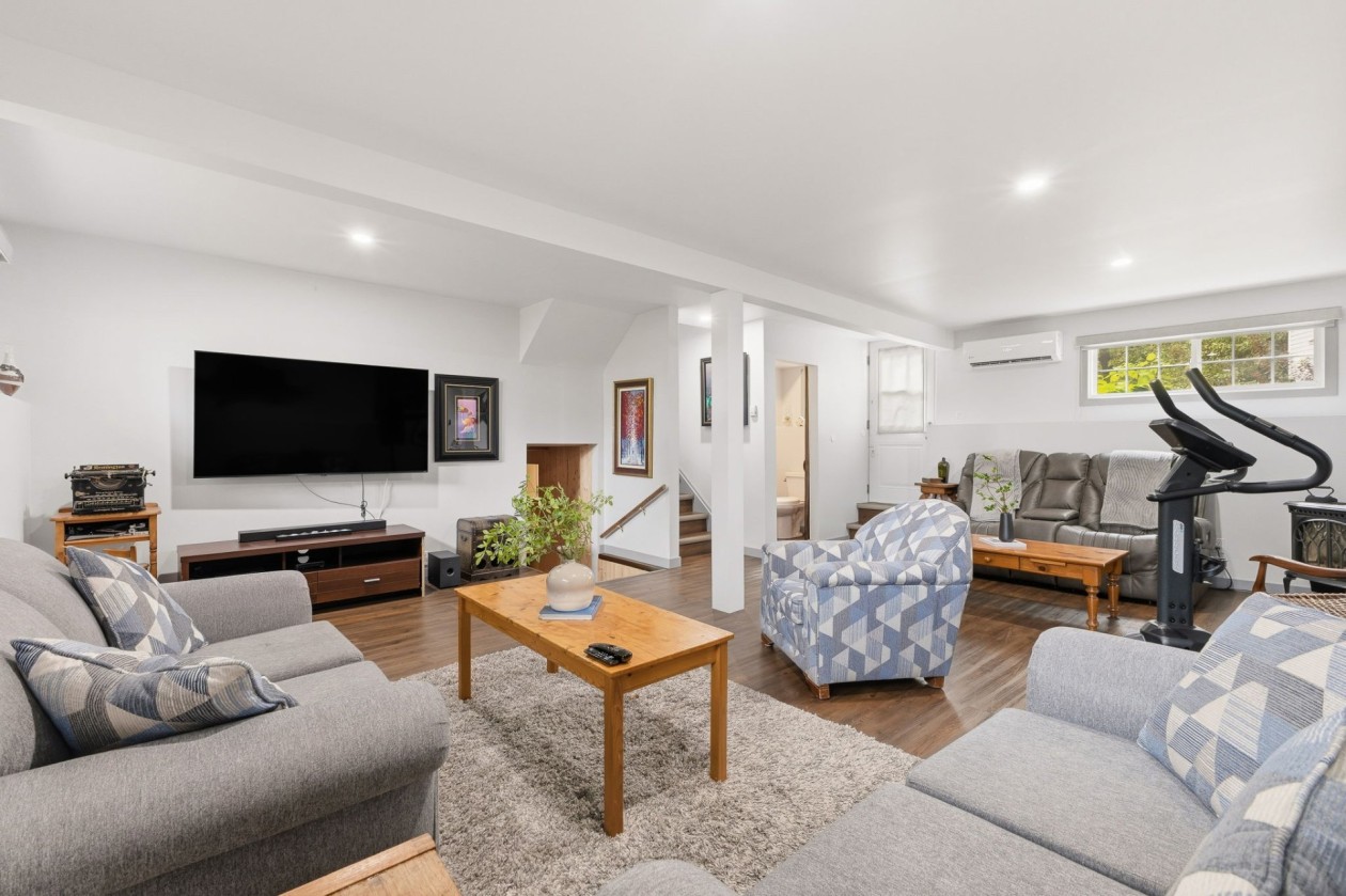 Salle familiale — 605 Rue O'Neil, Gatineau