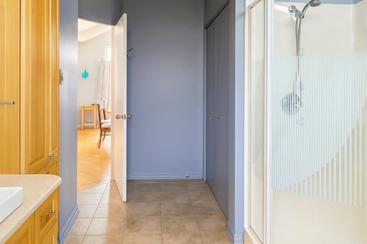 Salle de bains — 253 Rue du Châtelain, Repentigny