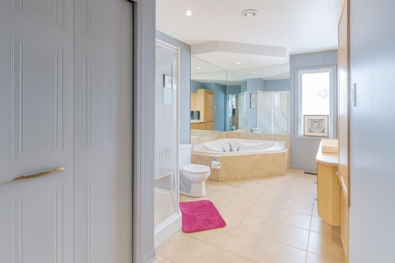 Salle de bains — 253 Rue du Châtelain, Repentigny