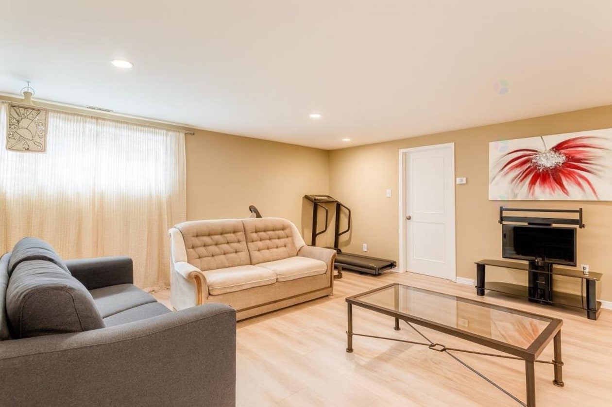 Salle familiale — 253 Rue du Châtelain, Repentigny
