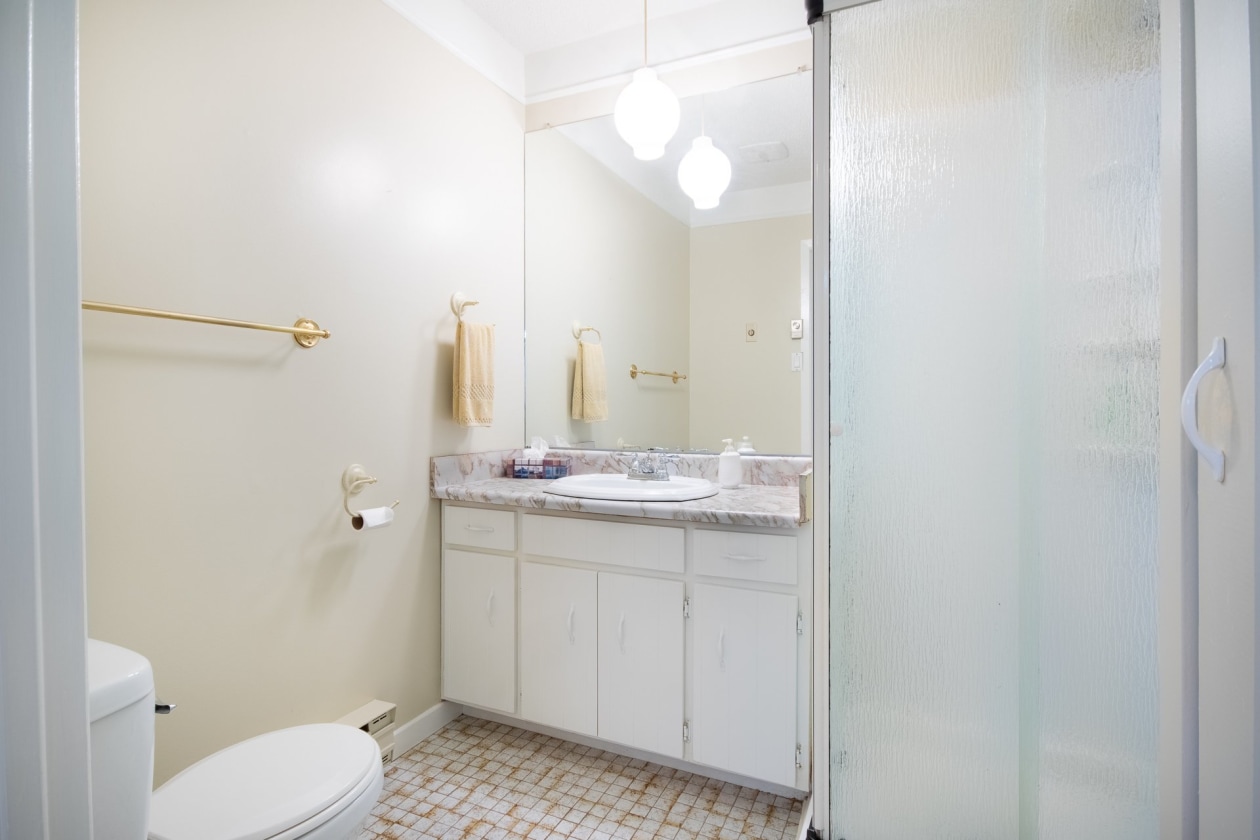Salle de bains — 4050 Rue Barrette, Sherbrooke