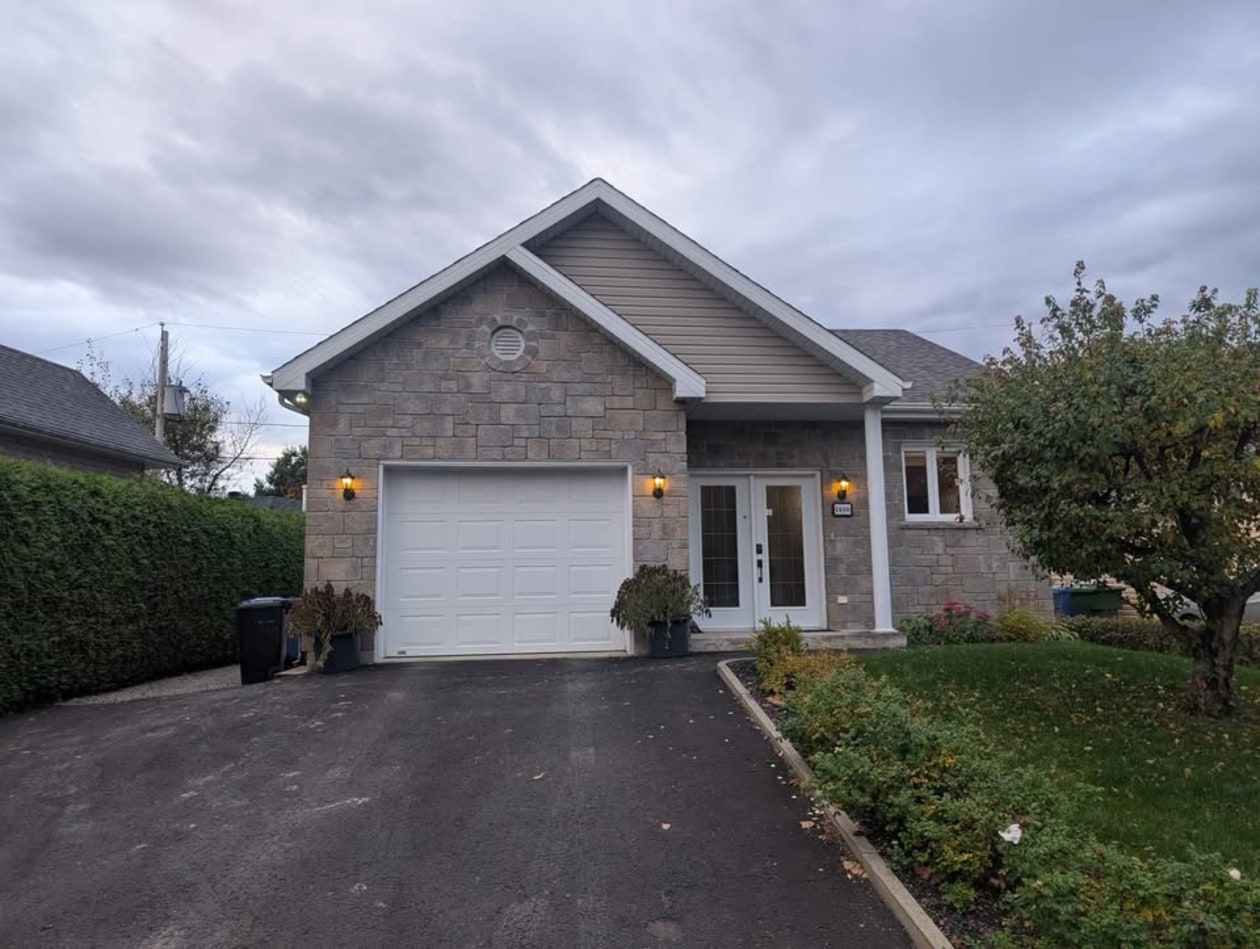 Photo 2 — 1408 Rue Des Herbes, Québec