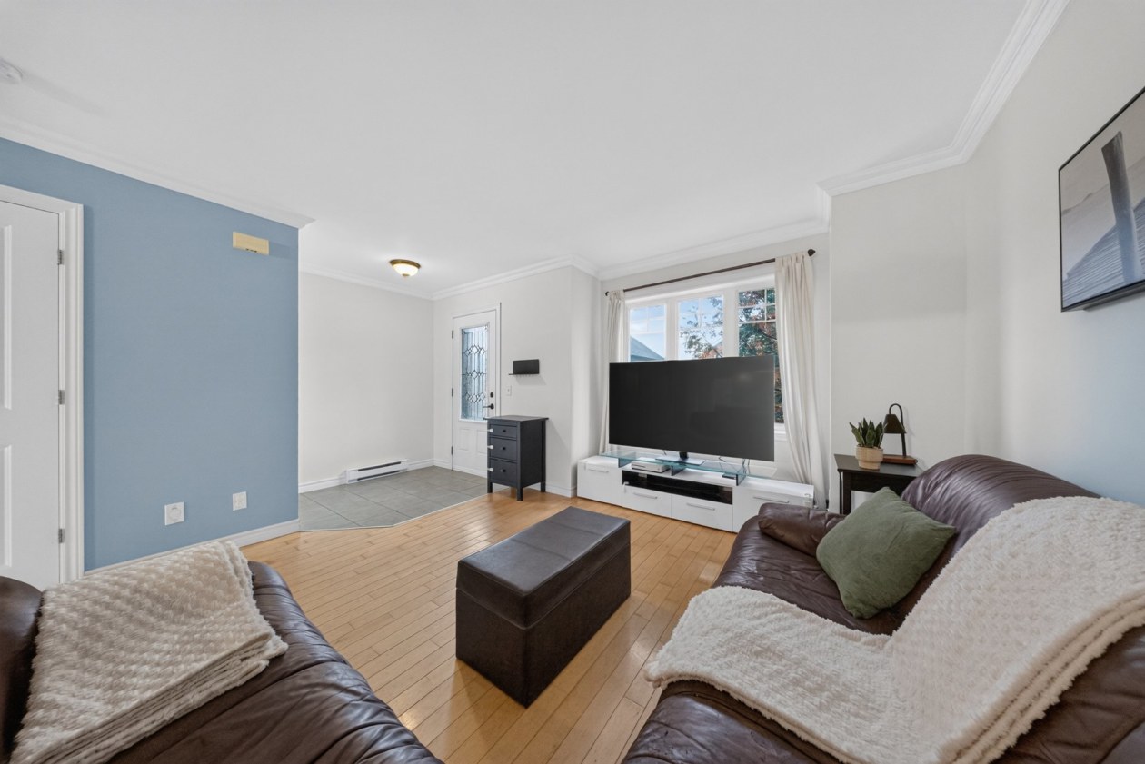 Salon — 1781 Rue Mancini, Sherbrooke