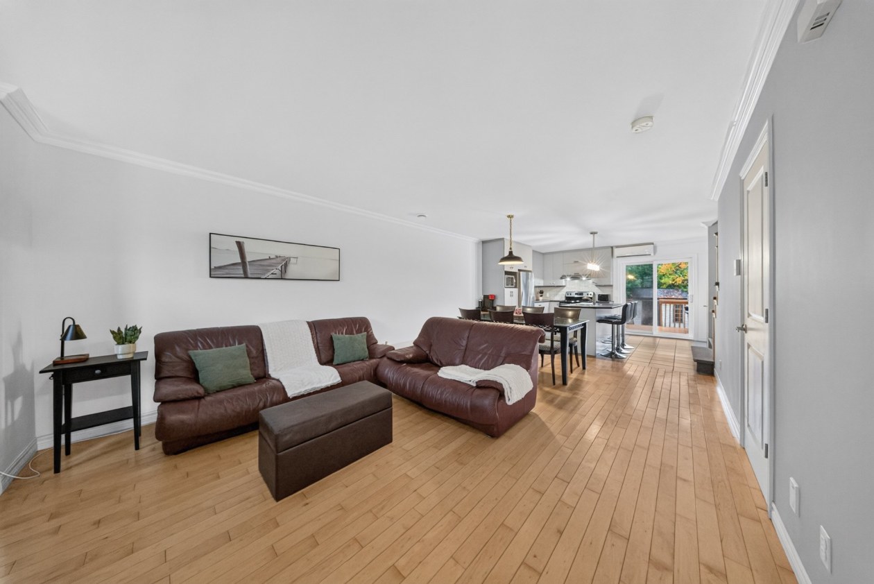Salon — 1781 Rue Mancini, Sherbrooke