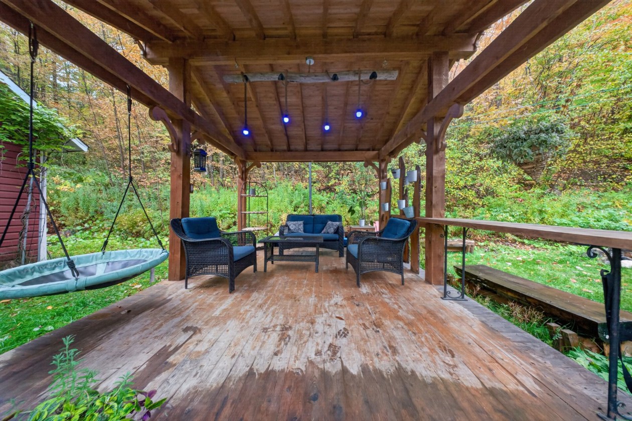 Terrasse — 135 Ch. du Lac-Nick, Bolton-Est