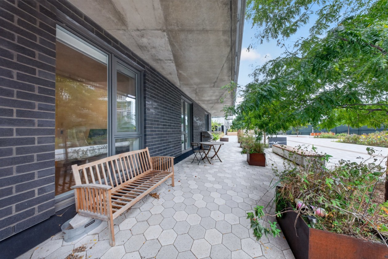 Extérieur — 4240 Rue Augustin-Frigon, Montréal