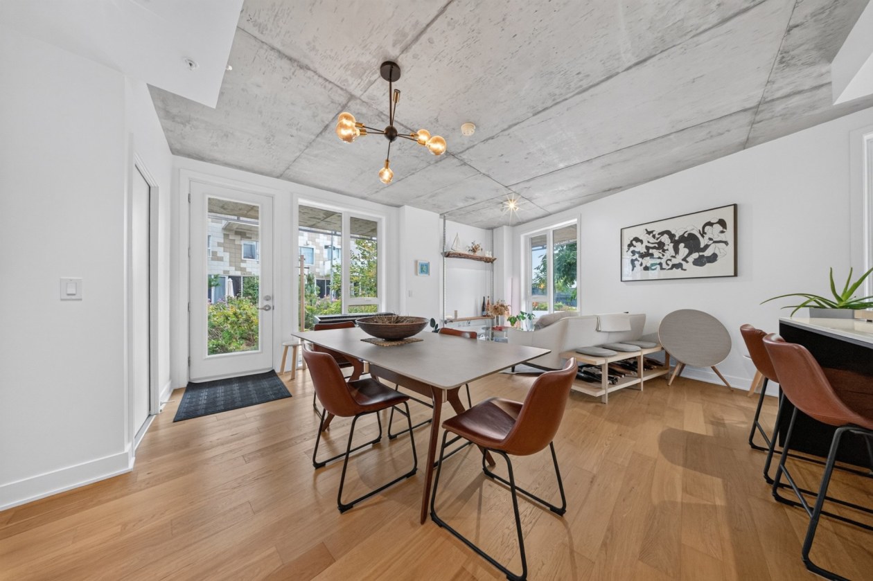 Salle à manger — 4240 Rue Augustin-Frigon, Montréal